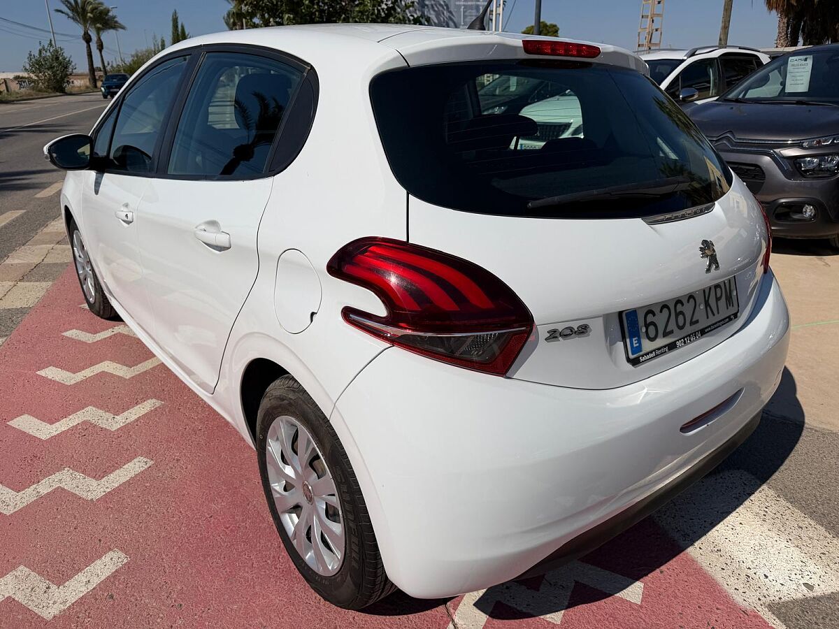 PEUGEOT 208 ACTIVE 1.2 VTI SPANISH LHD IN SPAIN 84000 MILES SUPERB 2018